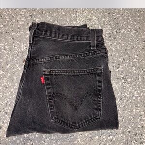 Vintage mid rise 505 black Levi jeans

#grunge #goth #americanvintage